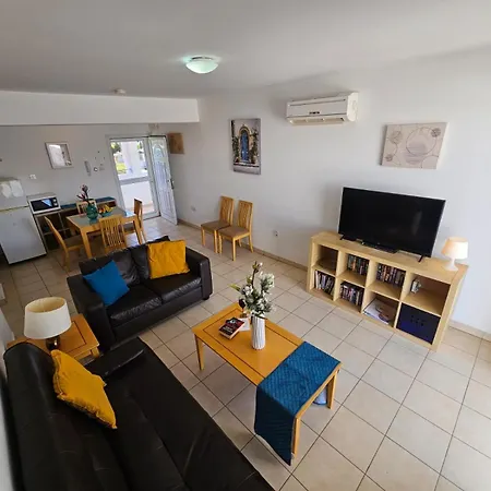 Tide Terrace 2 Bdr Apt In Kapparis, Protaras Lägenhet